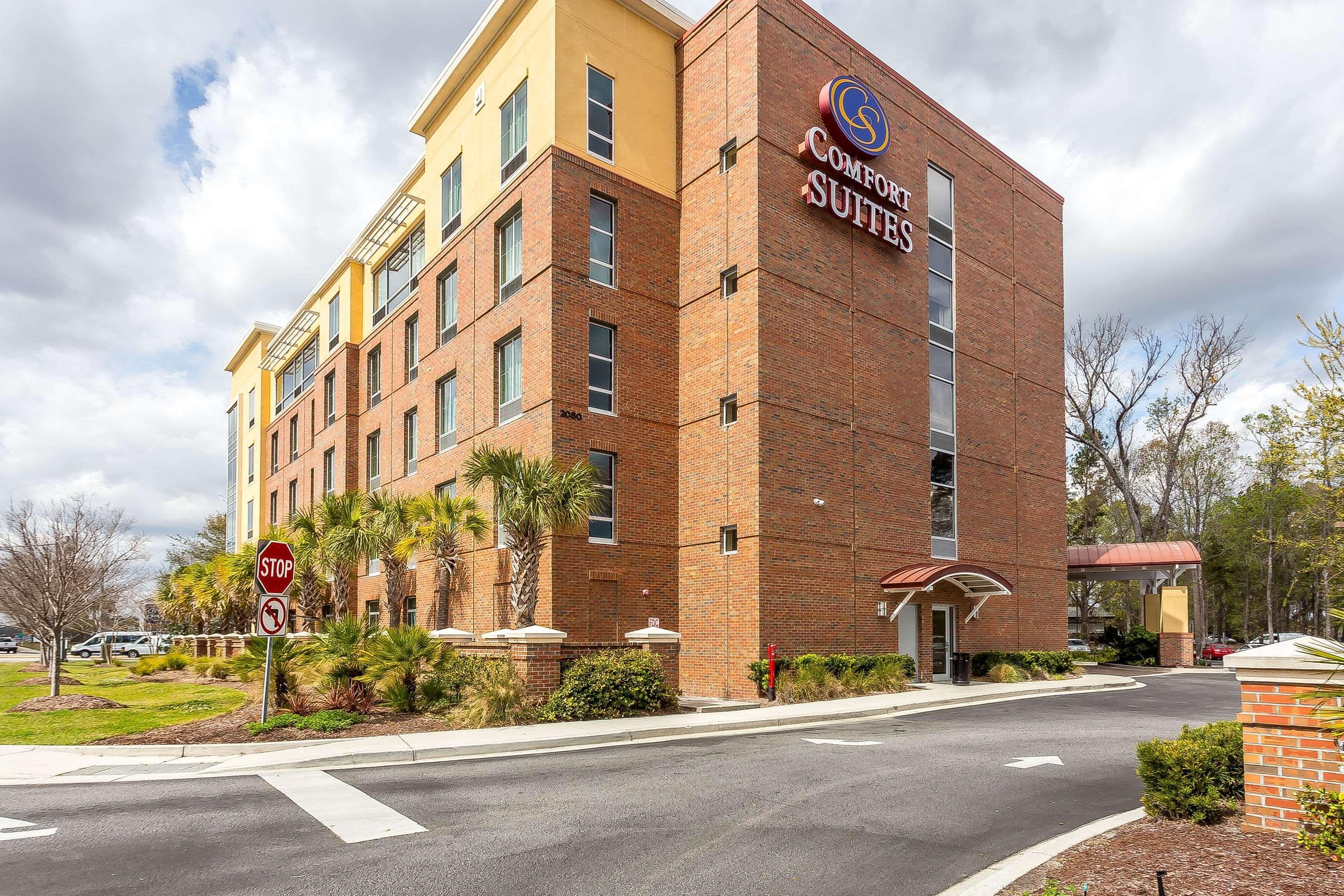 Comfort Suites Charleston West Ashley Exterior foto